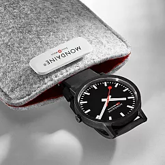 MONDAINE 瑞士國鐵essence系列腕錶─41mm/黑