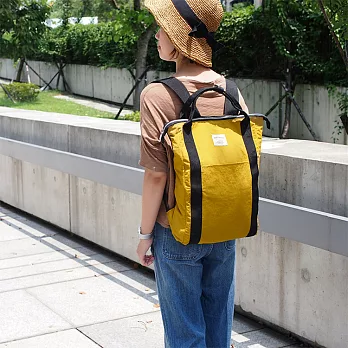 WONDER BAGGAGE|日系輕旅行 元氣輕量機能防潑水後背包 芥末黃