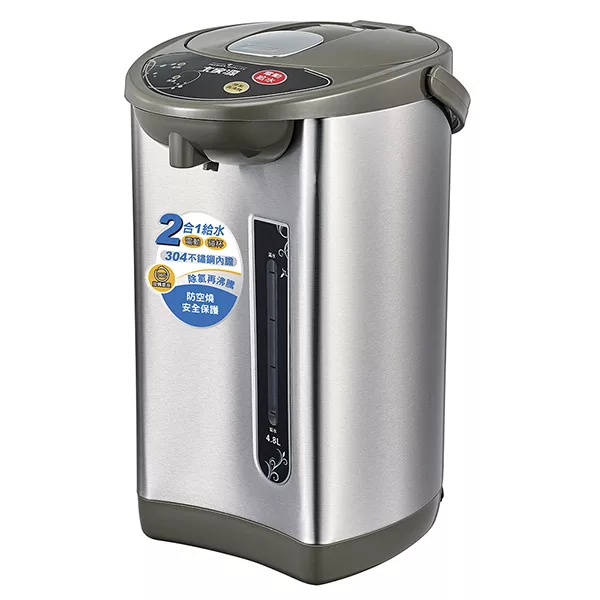 大家源4.8L電熱水瓶 TCY-204801 具備防空燒保護功能,304不銹鋼內膽耐熱且易於清潔,採用雙重給水設計,包含電動按壓給水與碰杯給水,方便使用。內膽材質為304不銹鋼,上蓋與提手為PP材質,底座與外殼為430不銹鋼。能源效率等級為第四級,電壓為110V,頻率60Hz,消耗功率680W。本體尺寸為21×29×37公分,外包裝尺寸為27×5×42公分,重量約2.35公斤。適閤家庭使用,具備保溫功能,使用安全。 大家源 TCY-204801