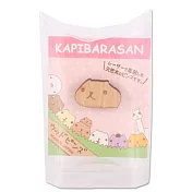 Kapibarasan 水豚君系列木製徽章(九款)。懷特小姐