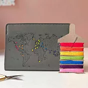 【夏日盛典】真皮地圖護照套(旅人灰)+ 彩虹繡線限量超值組