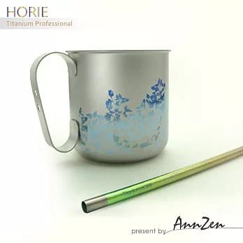 【AnnZen】《日本製 Horie》純鈦ECO環保設計馬克杯-藍葉藤 320ml+純鈦ECO環保吸管-浪漫粉