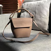 O-ni O-ni新款高級平滑真皮牛皮編織多功能帶蓋式時尚小水桶包(bag-516) 淺棕色