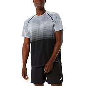 Asics [2011C398-002] 男 短袖 上衣 T恤 跑步 運動 訓練 健身 透氣 海外版型 亞瑟士 灰黑