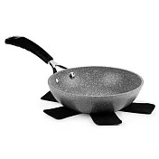 《EXCELSA》Fornok鍋具保護墊+淺石紋不沾平底鍋(18cm) | 平煎鍋