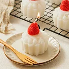 O’Pretty 歐沛媞 手工香氛蠟燭-草莓鮮奶油蛋糕(7X7X8cm)附祝福鐵盒