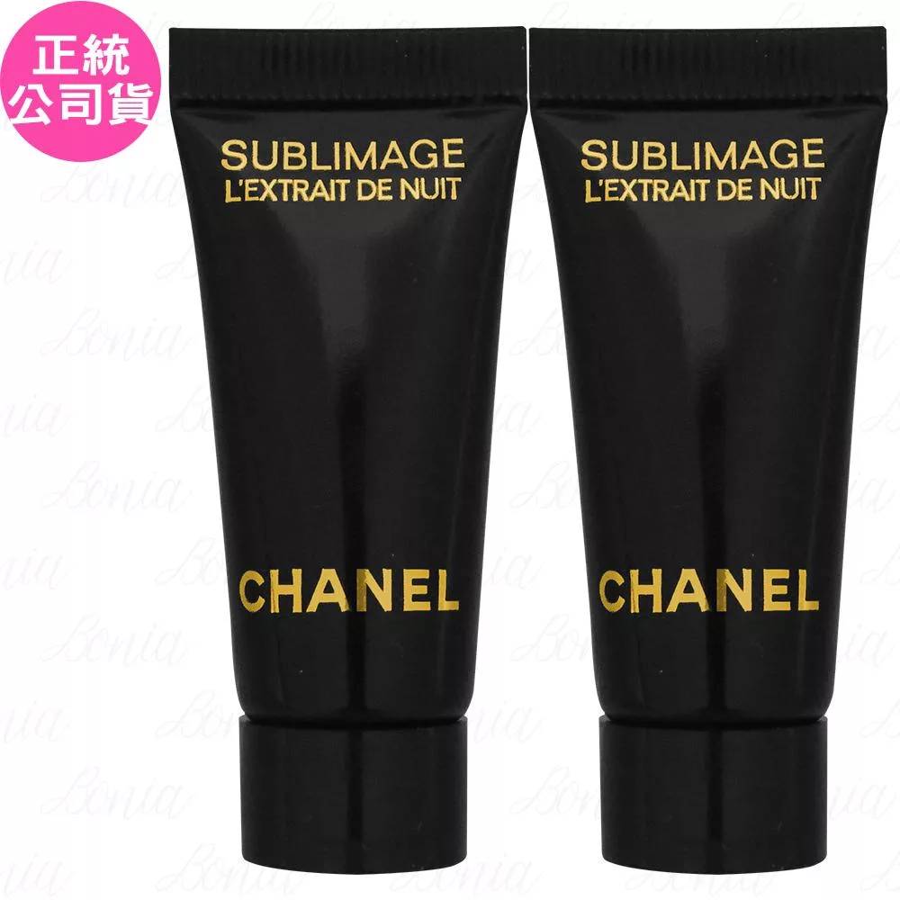 CHANEL香奈兒 奢華極萃時光肽金露,專為成人設計的臉部與眼部精華液,富含時光肽成分,提供深層修復與抗老功效。5ml*2裝旅行袋組,方便攜帶,適合各種膚質使用,產地依包裝顯示,製造日期至2026年6月,儲存期限為3年。 CHANEL香奈兒 奢華極萃時光肽金露